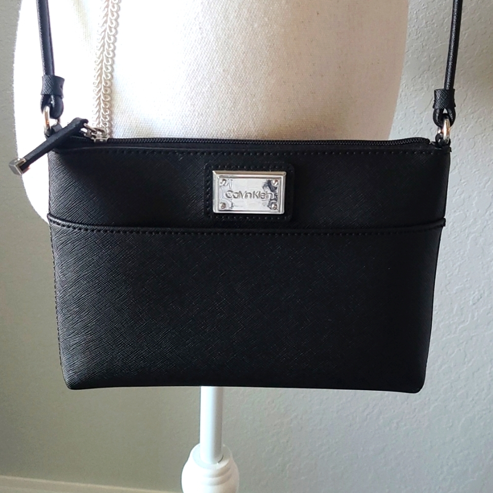 Like New Calvin Klein Crossbody